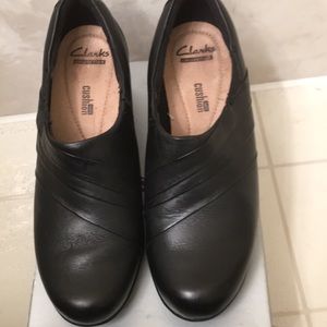 CLARKS. CUSHION SHOES